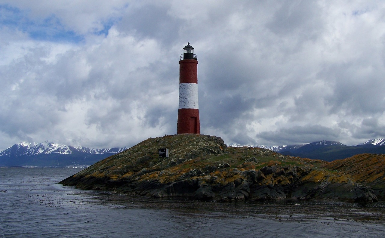 lighthouse, beagle canal, argentina-3802390.jpg